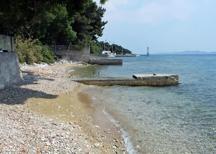 House With A Swimming Pool - 14133 *