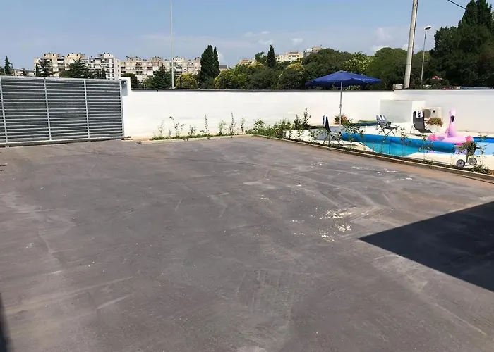 別荘 House With A Swimming Pool - 14133 ザダル